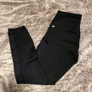 Fabletics Capris with side pocket